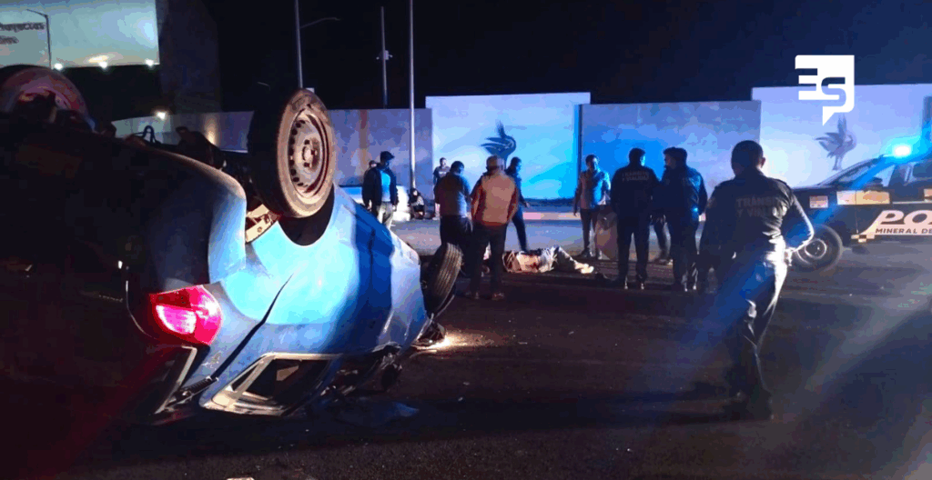 Volcadura deja un conductor sin vida en Amaque