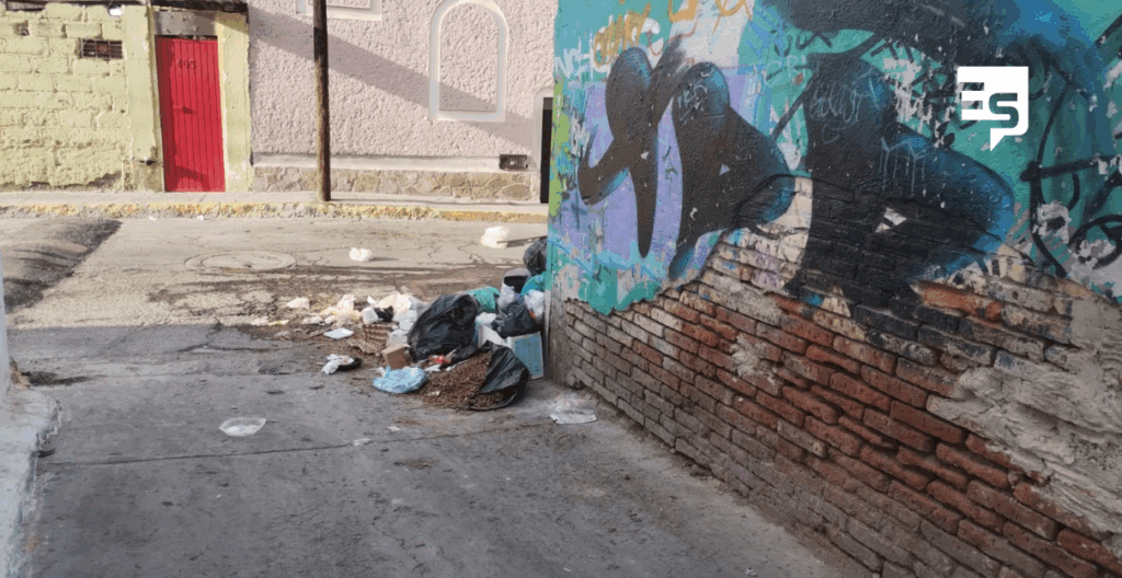 BASURERO A CIELO ABIETYTO CERCA DEL CENTRO DE PACHUCA