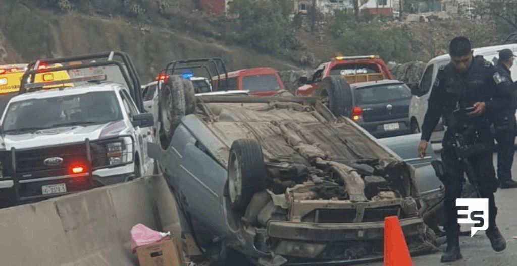 VOLCADURA Y CARAMBOLA EN EL CORREDOR DE LA MONTAÑA POR LLUVIA Y OTROS FACTORES