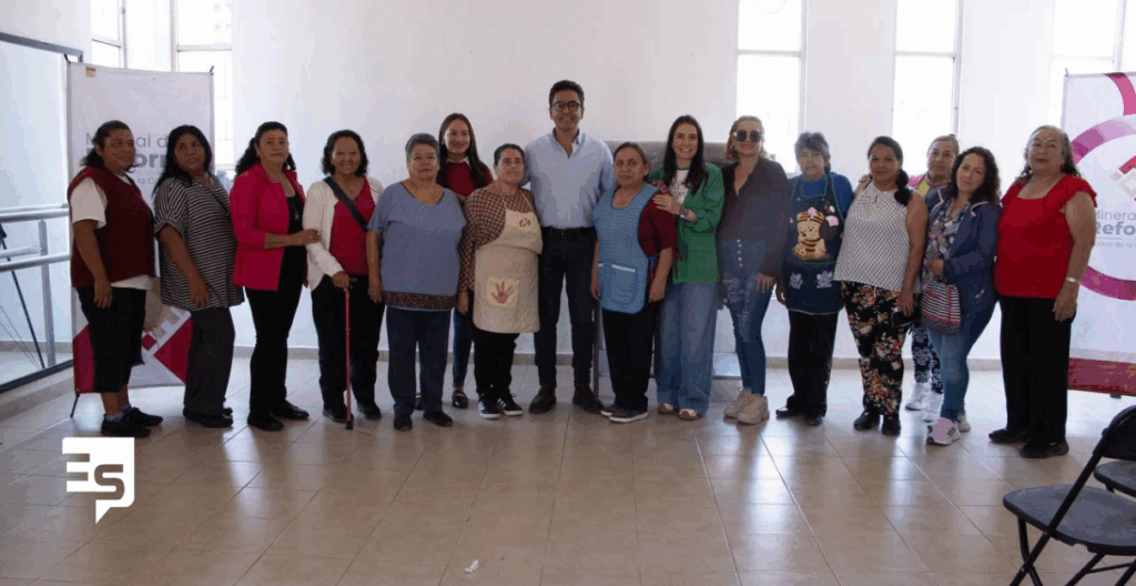 BENEFICIARIOAS DE UNA DONACIÓN CONTENTAS CON SU BENEFACTOE