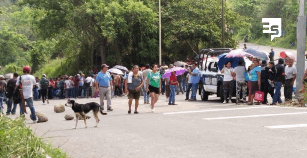 Encarcelan a profesor por criticar uso de fondos públicos para fiesta en Yahualica