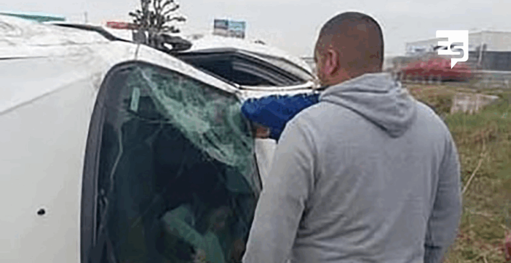 Mujer resulta lesionada tras volcadura en la federal México-Pachuca