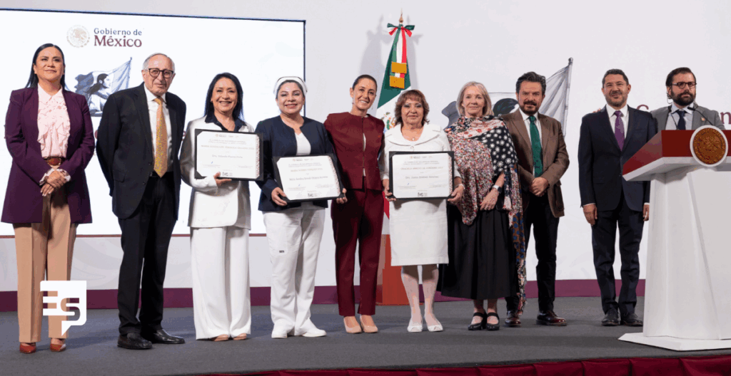 RECONOCIMIENTOS A TRES ENFERMERAS DESTACADAS DEL PAÍS