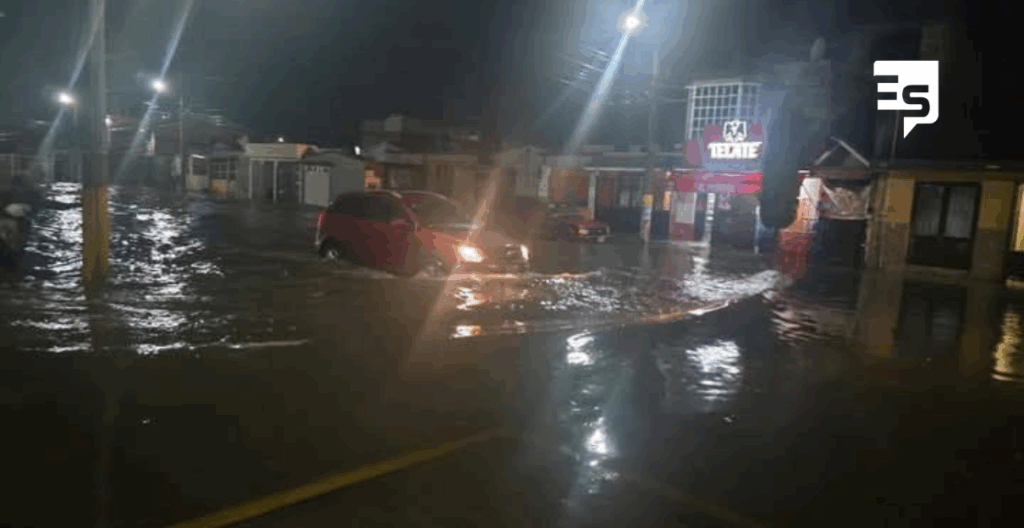 ¡Se soltó el diluvio la noche de este viernes; van más de tres horas de aguacero!