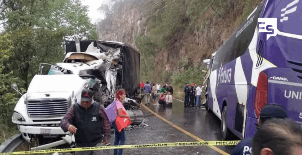 aacidente en carretera mojada por llovisna