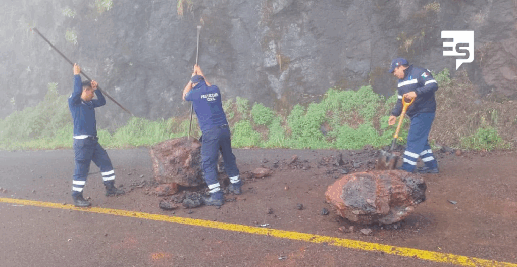 Lluvias provocan deslaves de piedras y tierra en la México-Tampico