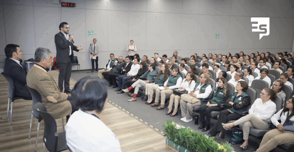 Capacitan a personal médico para atención del dengue