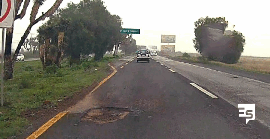BACHES EN LA CARRETERA FEDERAL MEXICO-PACHUCA SON UN RIESGO LATENTE