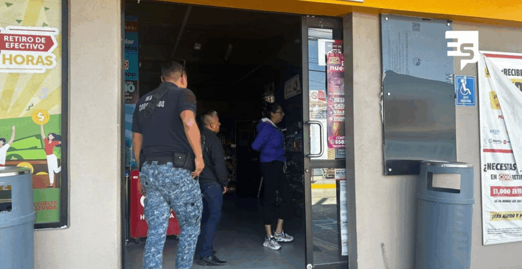 clausuraron oxxo en Zapotlan porque los usuarios la agarraban de cantina