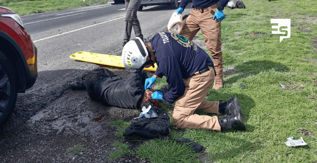 Dos lesionadas al ser embestidas por una camioneta